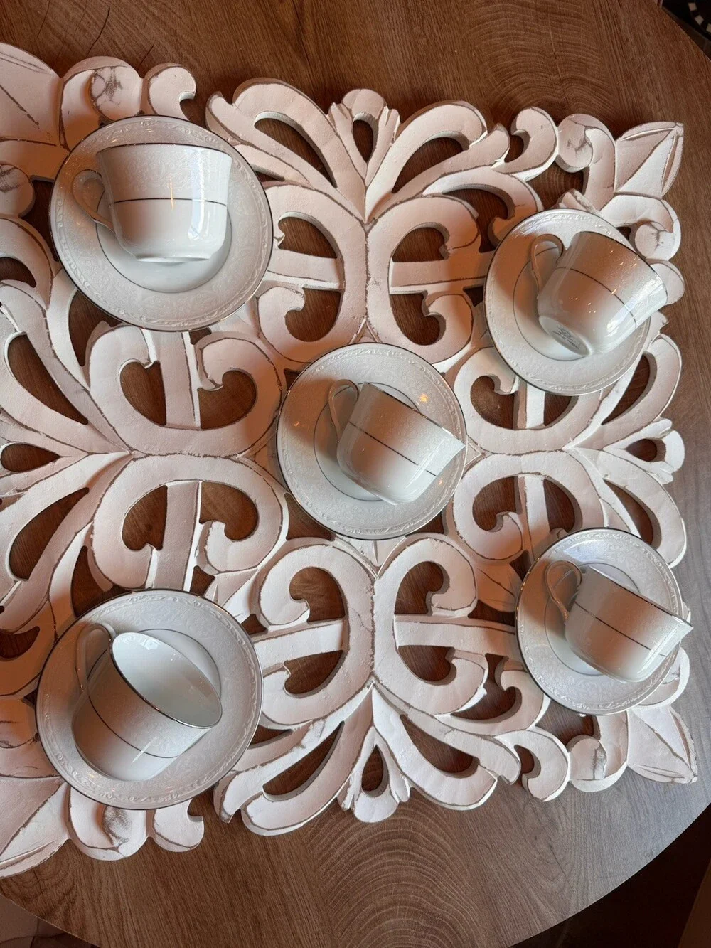 Nortake Whitescapes White Cliff Platinum 5 Pc Coffee Tea Cup With Saucers